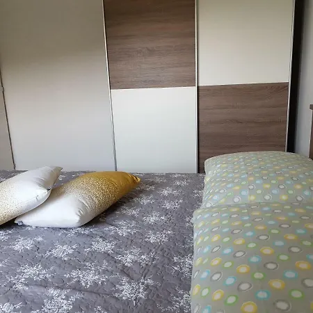 Apartmani Nora Stinjan Pula Exterior photo