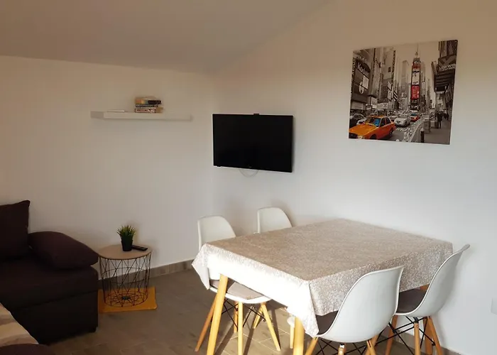 Apartmani Nora Stinjan