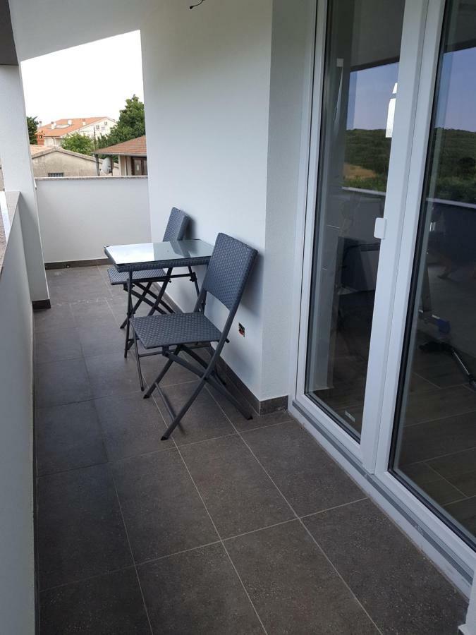 Nora Stinjan Apartment