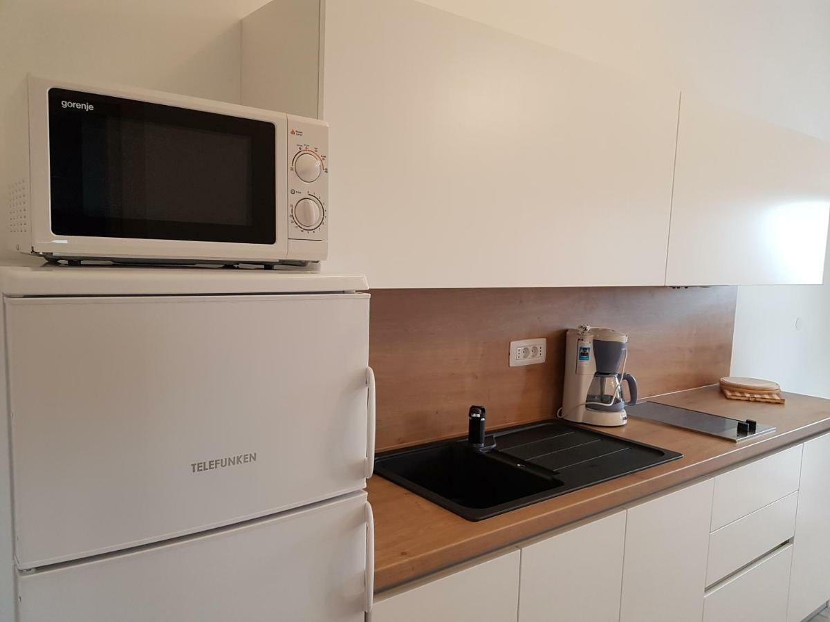 Nora Stinjan Apartment *